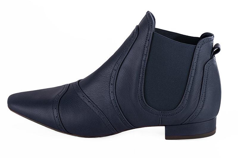Navy blue women's ankle boots, with elastics. Square toe. Flat block heels. Profile view - Florence KOOIJMAN